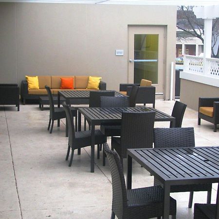 Отель Courtyard By Marriott Alexandria Pentagon South Экстерьер фото
